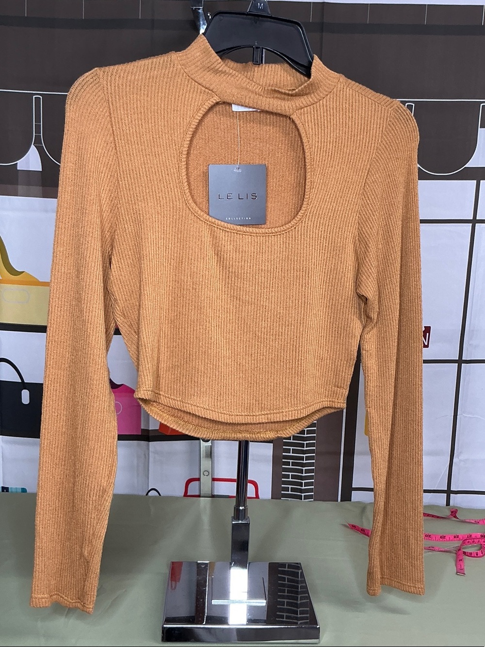 Le Lis Ribbed brown Cutout Long Sleeve Crop Top sz Lg #2352